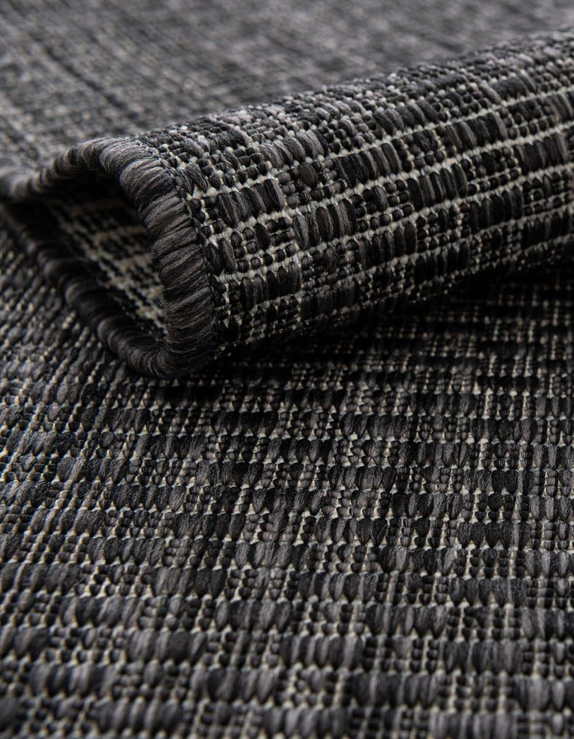 Unique Loom Outdoor Solid Collection Area Rug (5' 3" Round Black/Ivory)