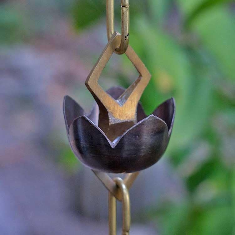 Nutshell Stores Lotus Rain Chain - 17 Feet