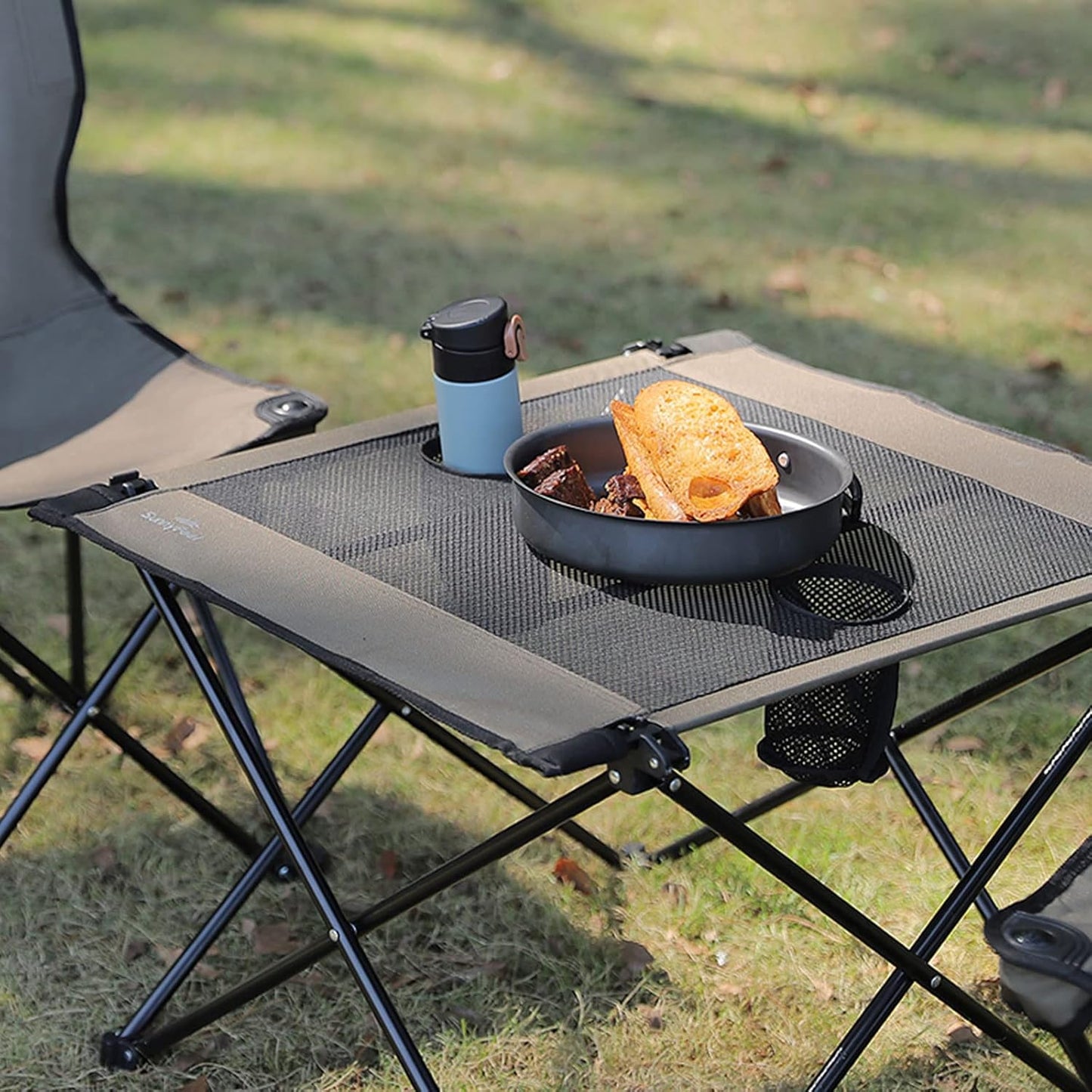 SUNNYFEEL Outdoor Folding Table | Lightweight Mesh Compact Camping Table, Roll Up Top 2 People Portable Camp Tables with Carry Bag for Picnic/Cooking/Beach/Travel/BBQ
