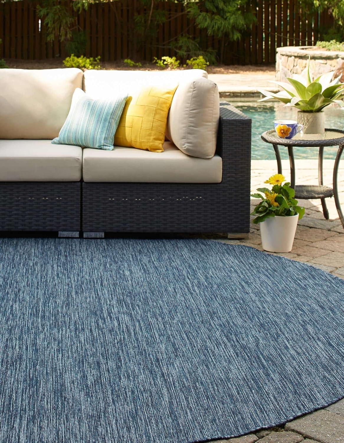 Unique Loom Outdoor Solid Collection Area Rug (6' 1" Round Blue/Navy Blue)