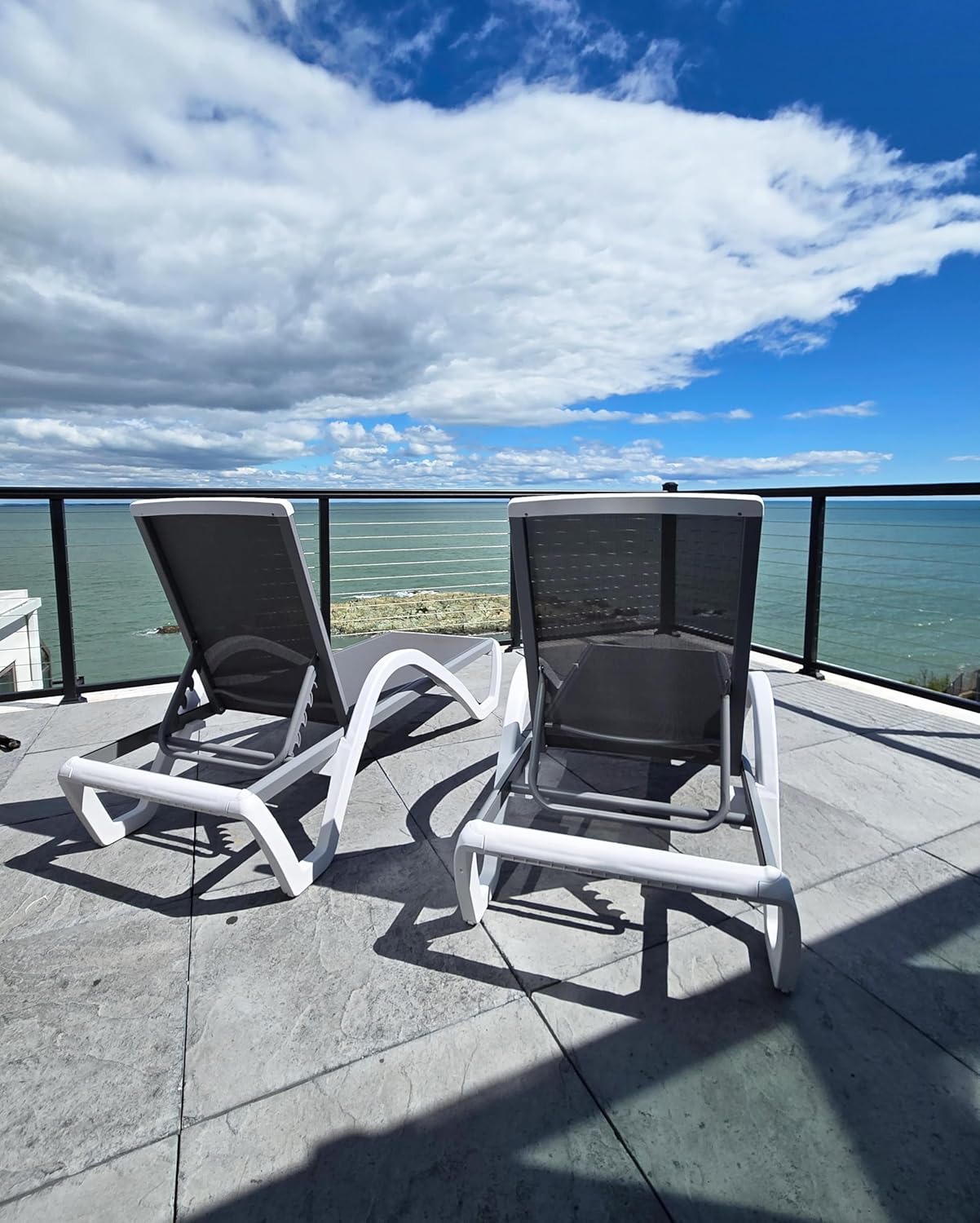 PURPLE LEAF Patio Chaise Lounge Chair with Armrests Outside Aluminum Plastic Stackable Tanning Chairs for Pool Sunbathing Beach Deck Outdoor Lounger, Light Gray