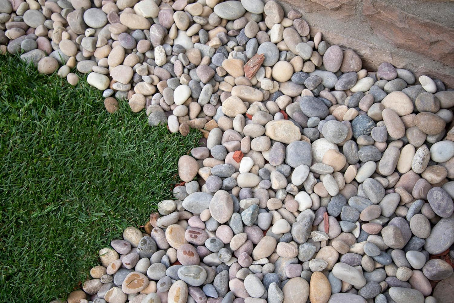 MSI Amazon Decorative Polished Multicolor Pebbles, 0.4 inch - 1.2 inch, 40 lb. Bag (55 Bags/Pallet)