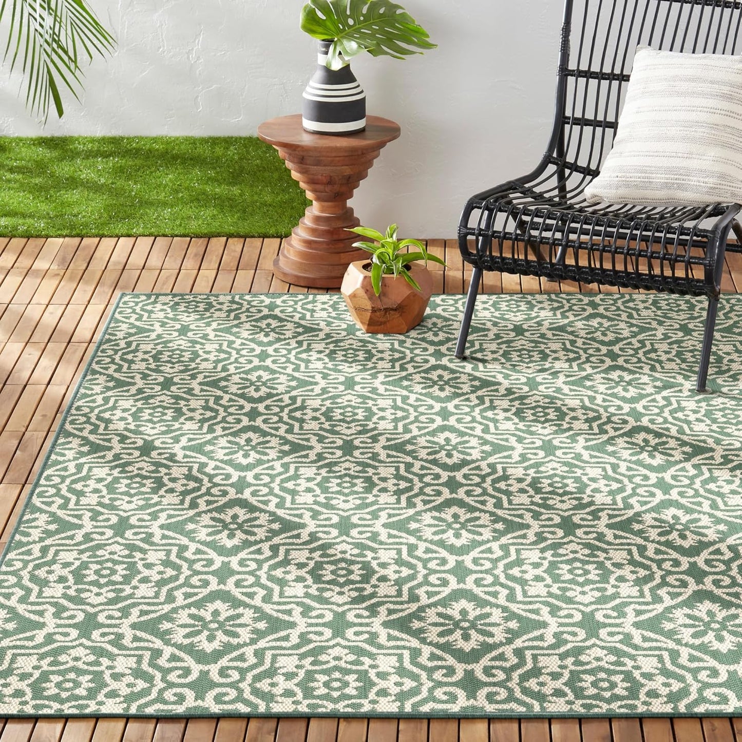 Nicole Miller New York Patio Country Julia Transitional Geometric Indoor/Outdoor Area Rug, Green/Beige, 6'6"x9'2"