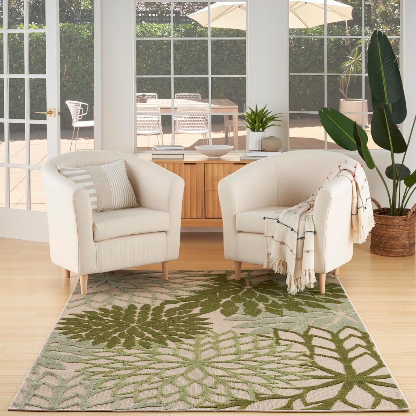 Nourison Home Aloha 4' x 6' Ivory Green Fabric Tropical Area Rug (4' x 6')