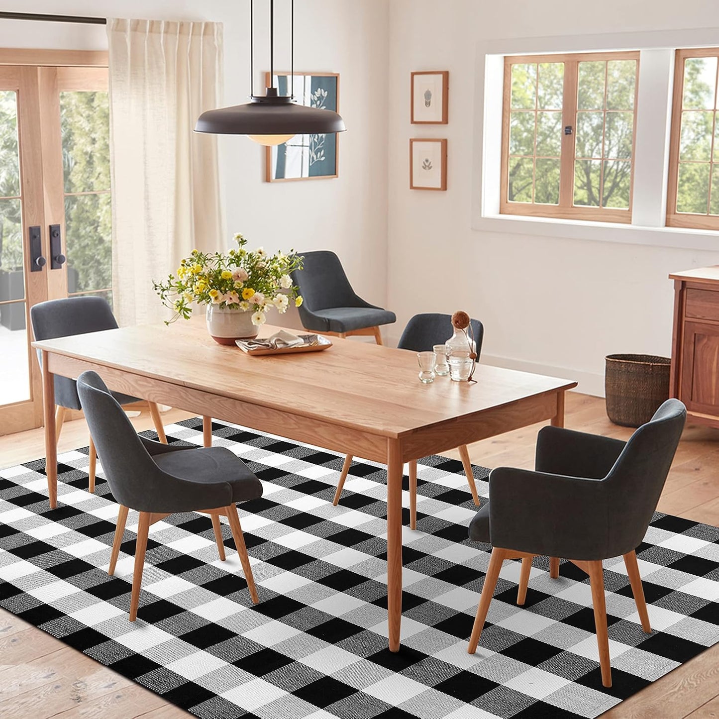 IOHOUZE Buffalo Plaid Rug 5x7 Ft Indoor Outdoor Rug, Washable Rugs for Living Room, Spring Summer Welcome Mats Outdoor, Black White Rug for Farmhouse/Entryway/Home Entrance