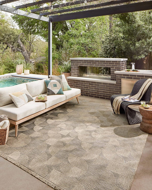 Loloi Dawn Collection Indoor/Outdoor DAW-08 Beige 5'-1" x 7'-7" Area Rug