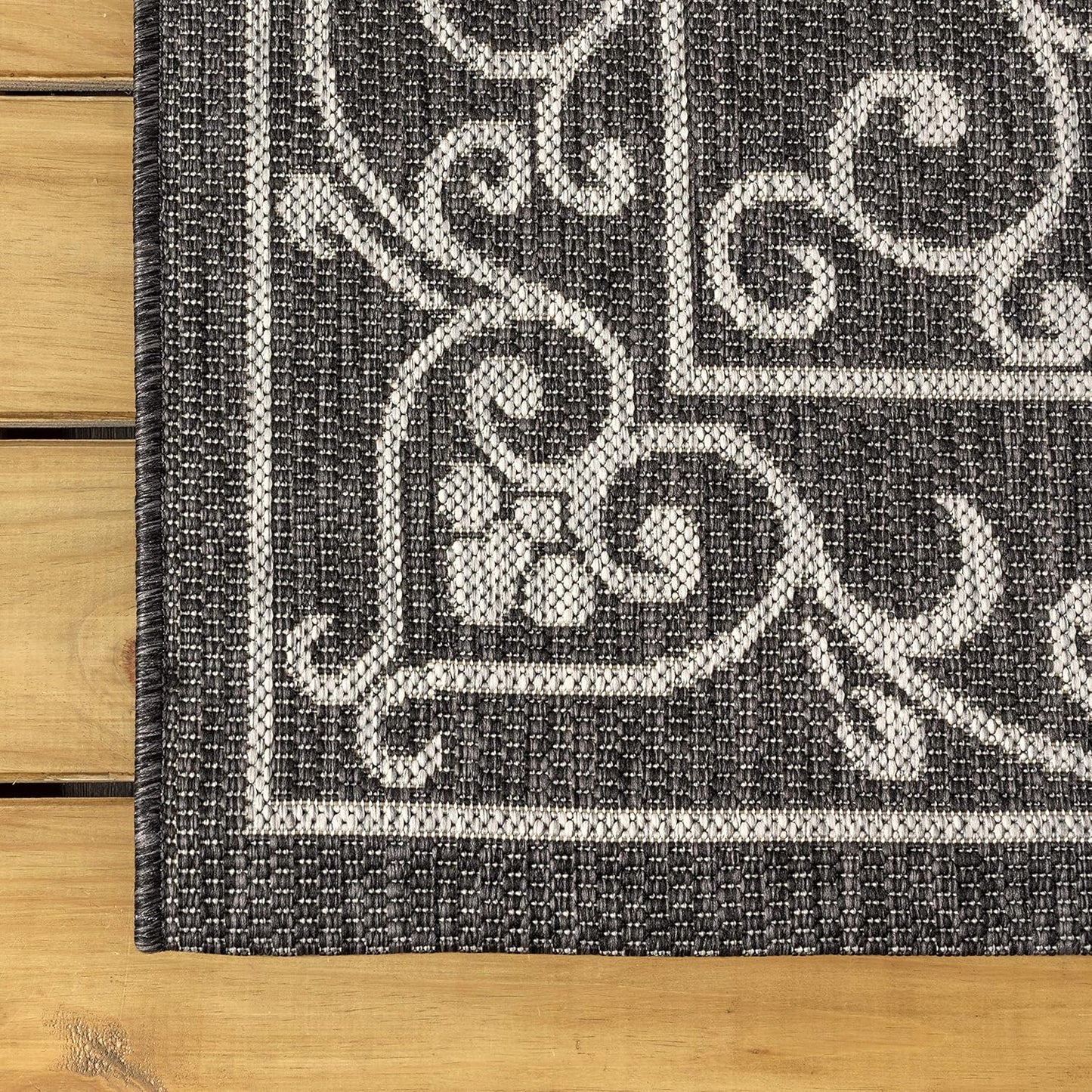 JONATHAN Y SMB106G-9R Charleston Vintage Filigree Textured Weave Black/Gray 9' Round Indoor/Outdoor Area Rug, Pet Friendly, Non-Shedding, Stain Resistant, Easy-Cleaning for Backyard, Patio, Porch